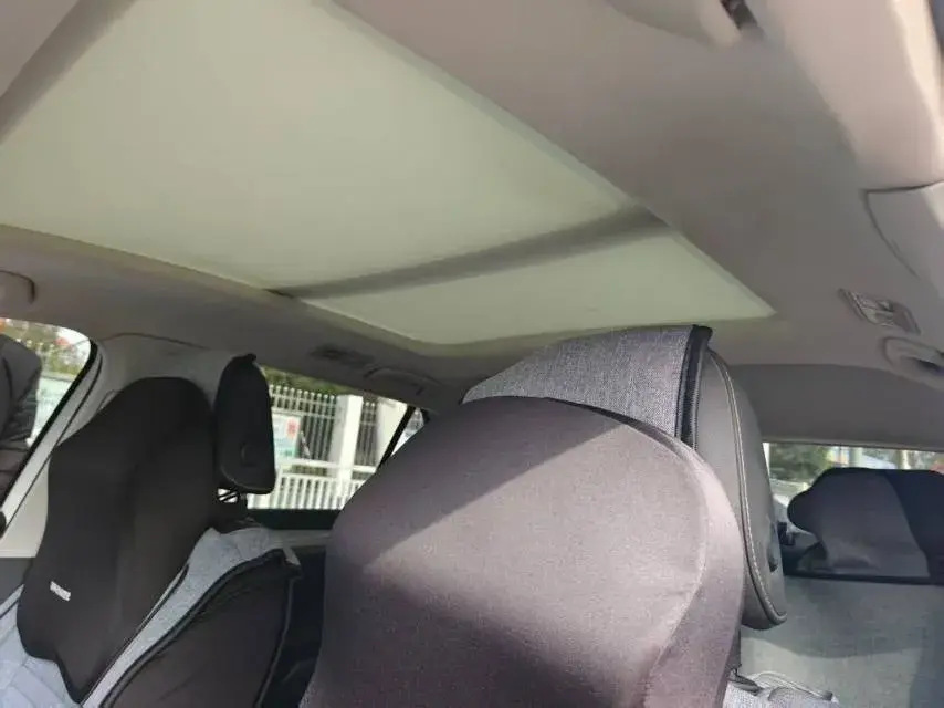 2022 VOLKSWAGEN T-ROC thumbnail 4