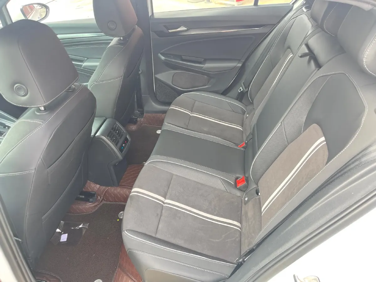 2023 Volkswagen Golf 1.4T 150HP L4 7DCT,autocango,china used car exporter,china ev exporter,chinese used car exporter,chinese used ev exporter