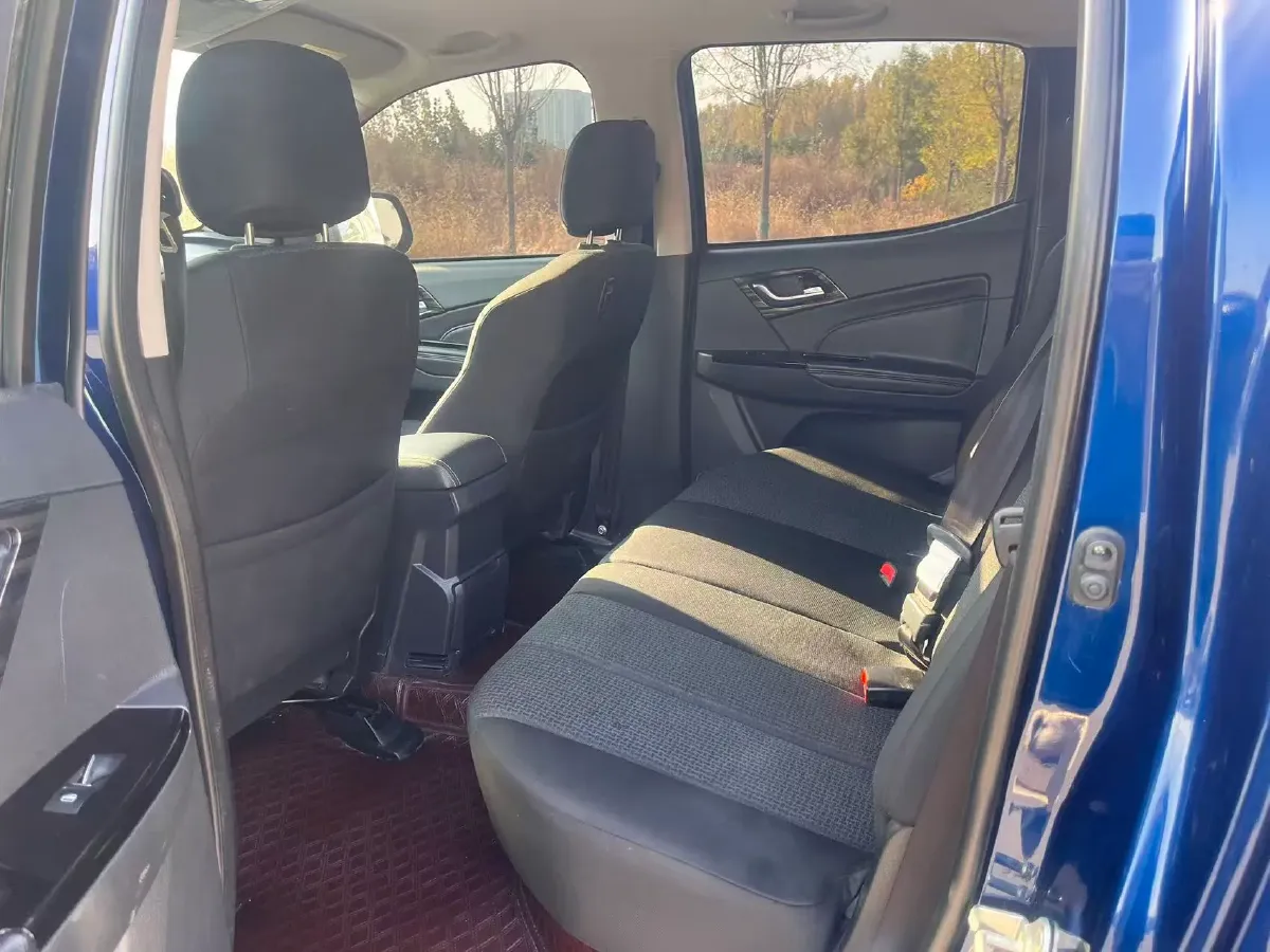 2020 Isuzu LingTuo 2.5T 150HP L4 6AT,autocango,china used car exporter,china ev exporter,chinese used car exporter,chinese used ev exporter