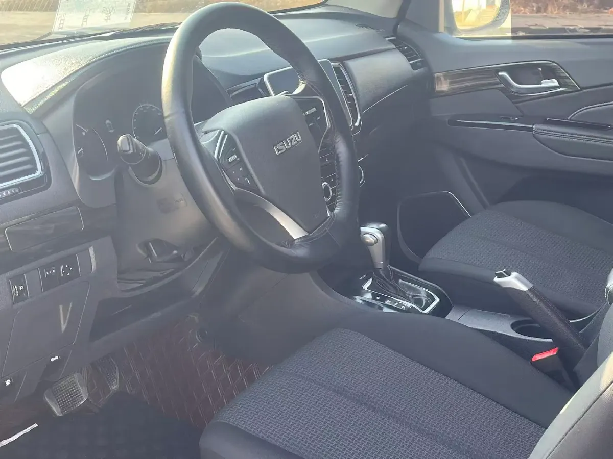 2020 Isuzu LingTuo 2.5T 150HP L4 6AT,autocango,china used car exporter,china ev exporter,chinese used car exporter,chinese used ev exporter