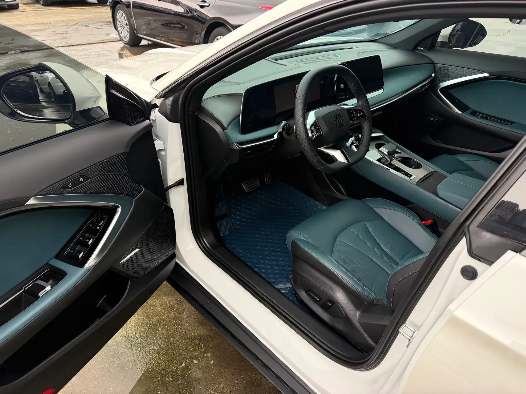 2023 MG 7 thumbnail 2