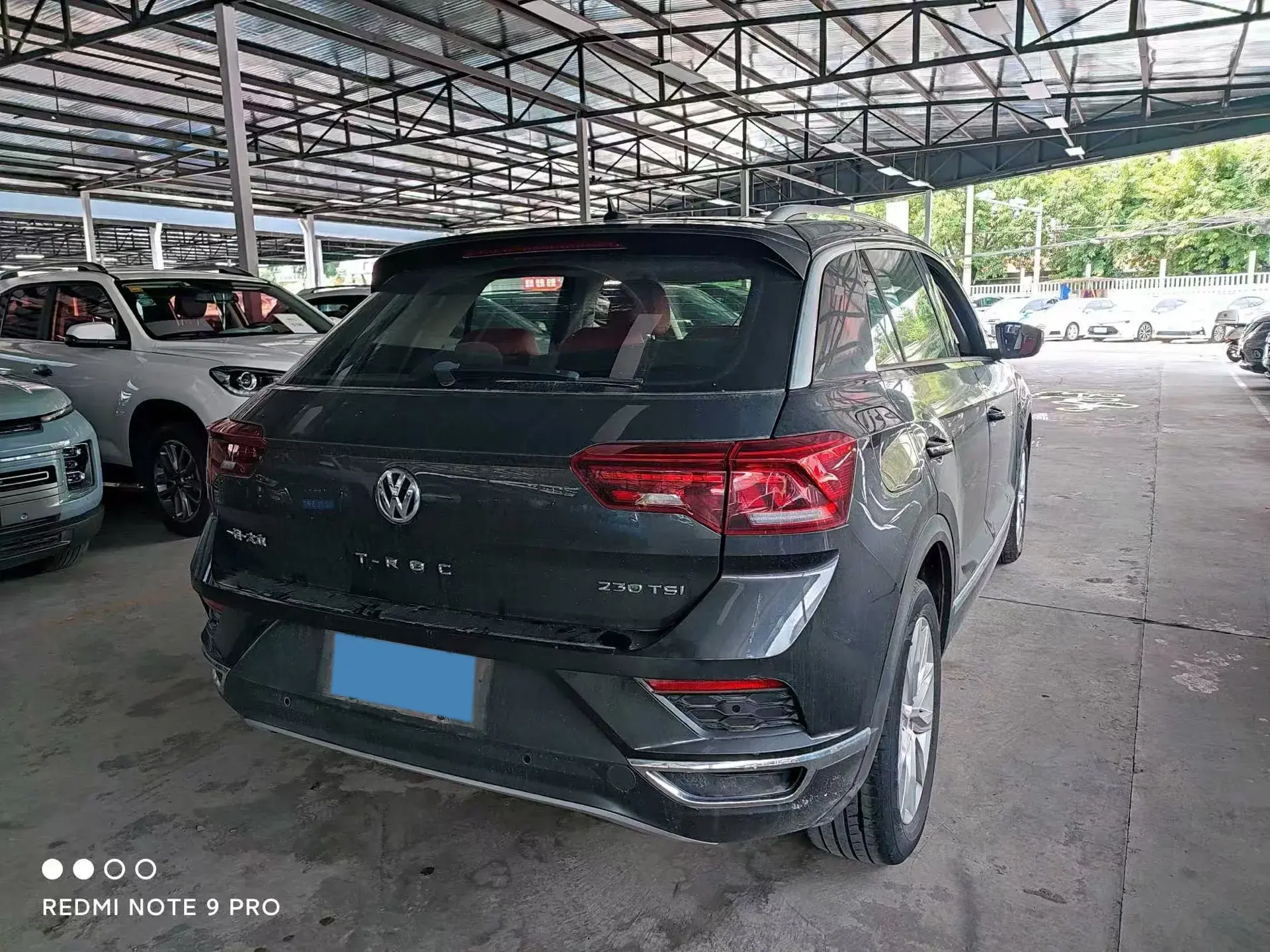 2022 VOLKSWAGEN T-ROC thumbnail 3