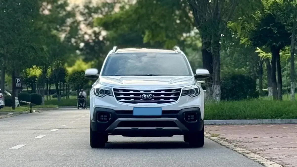 2018 KIA SPORTAGE thumbnail 2