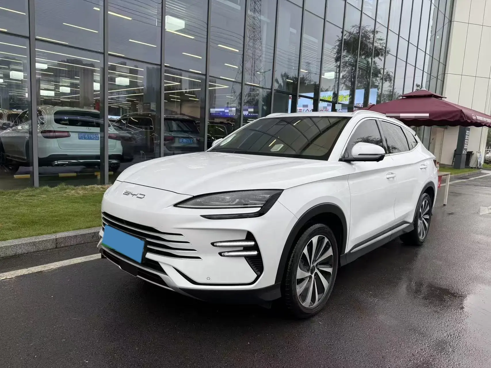 2024 BYD SONG view 1