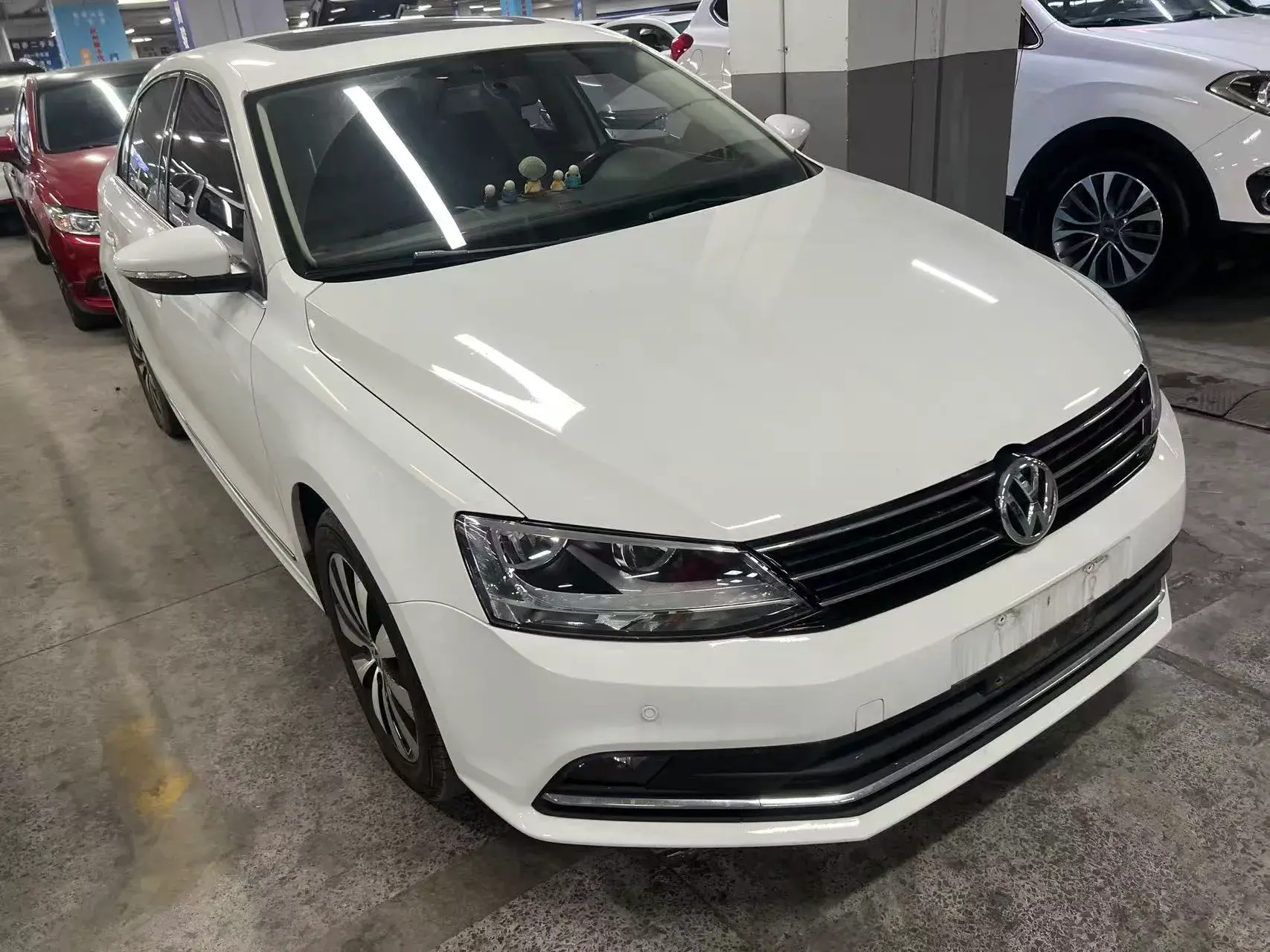 2018 VOLKSWAGEN SAGITAR thumbnail 3