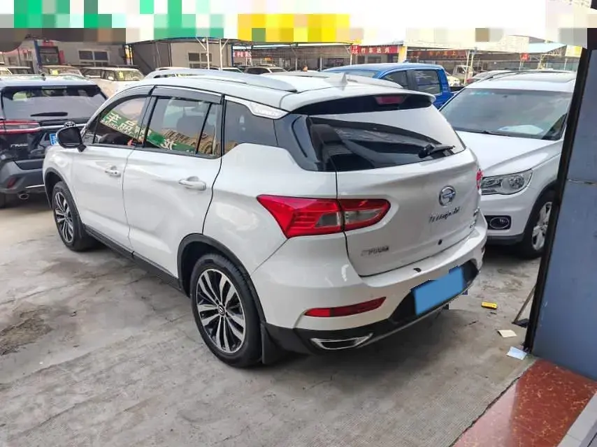 2017 GAC TRUMPCHI thumbnail 3