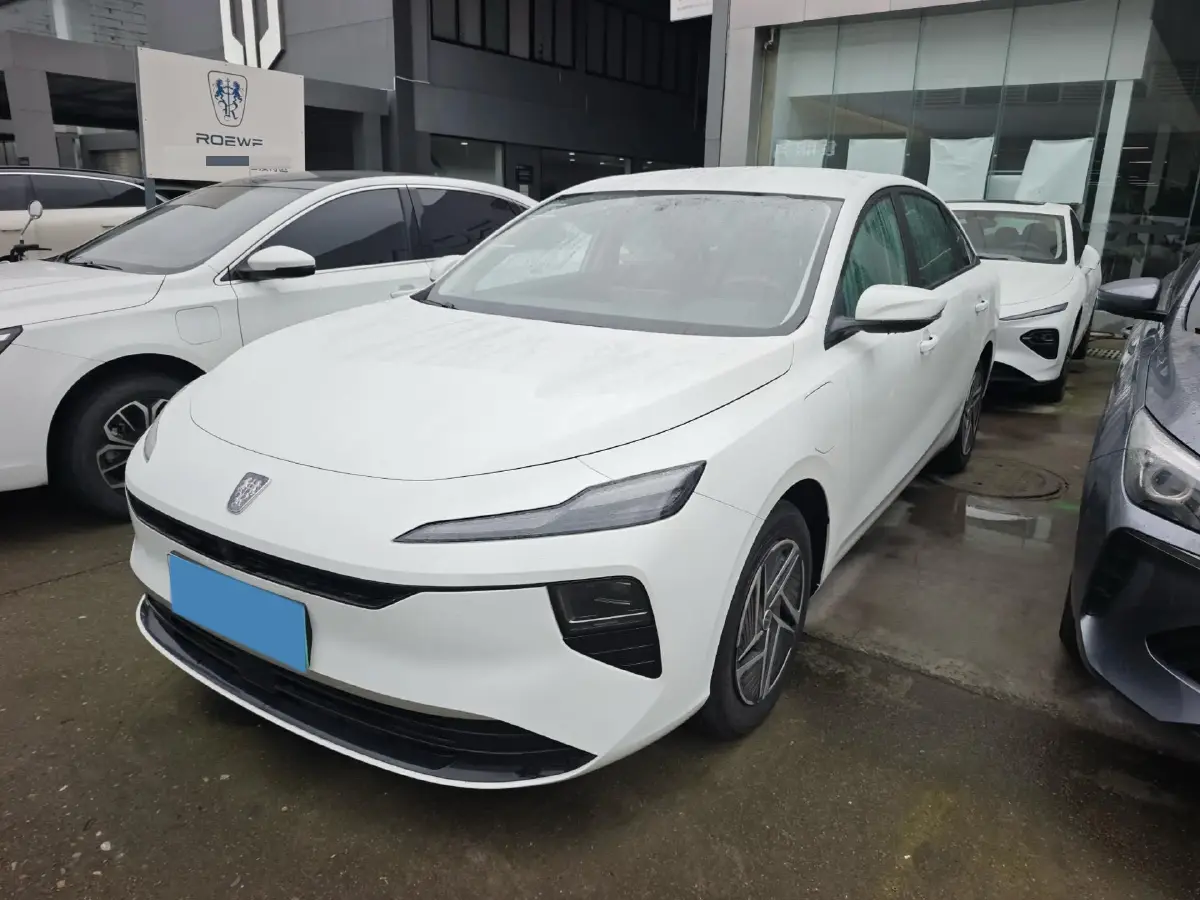 2025 Roewe E6 BEV