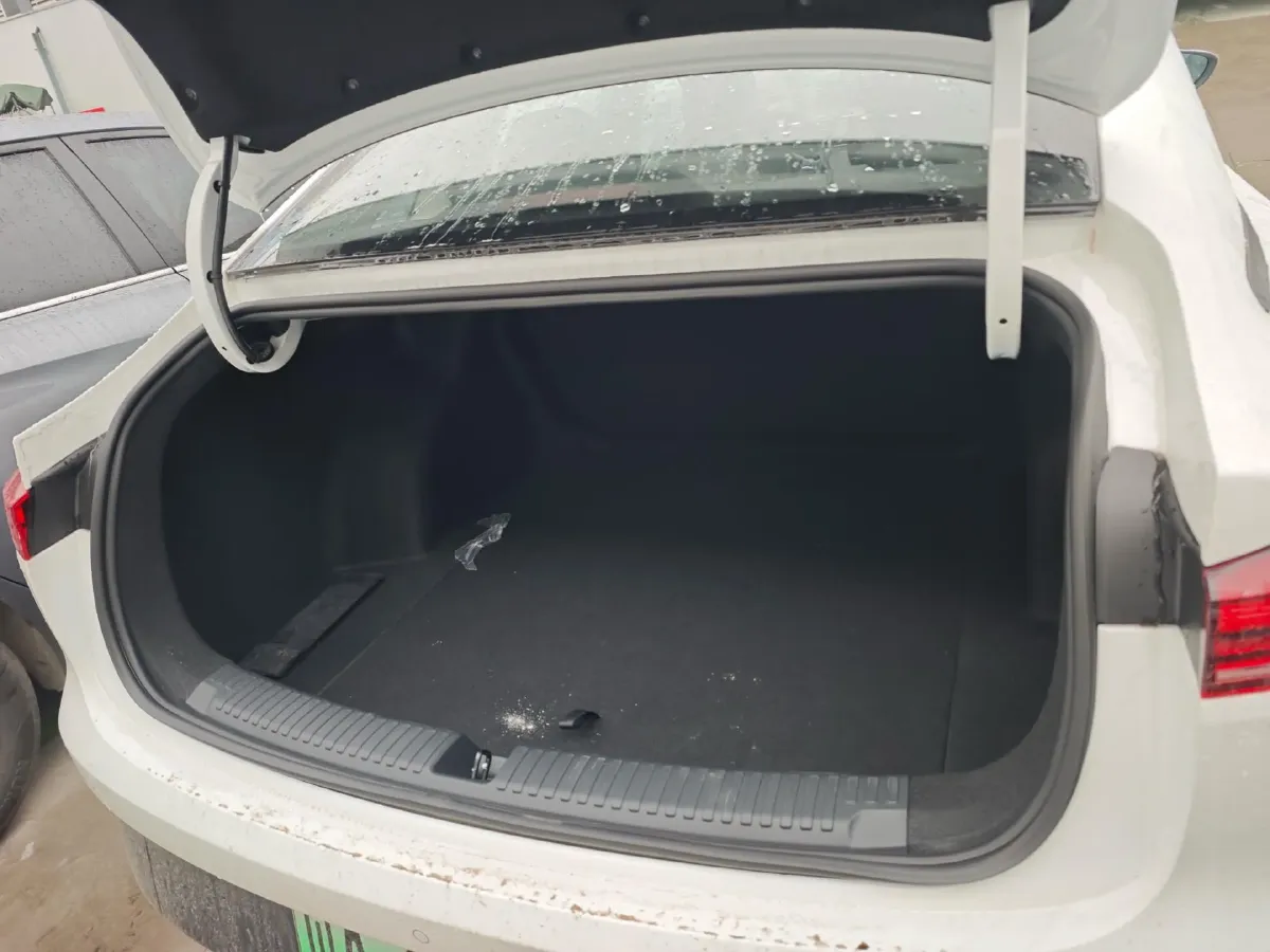 2025 Roewe E6 BEV,autocango,china used car exporter,china ev exporter,chinese used car exporter,chinese used ev exporter