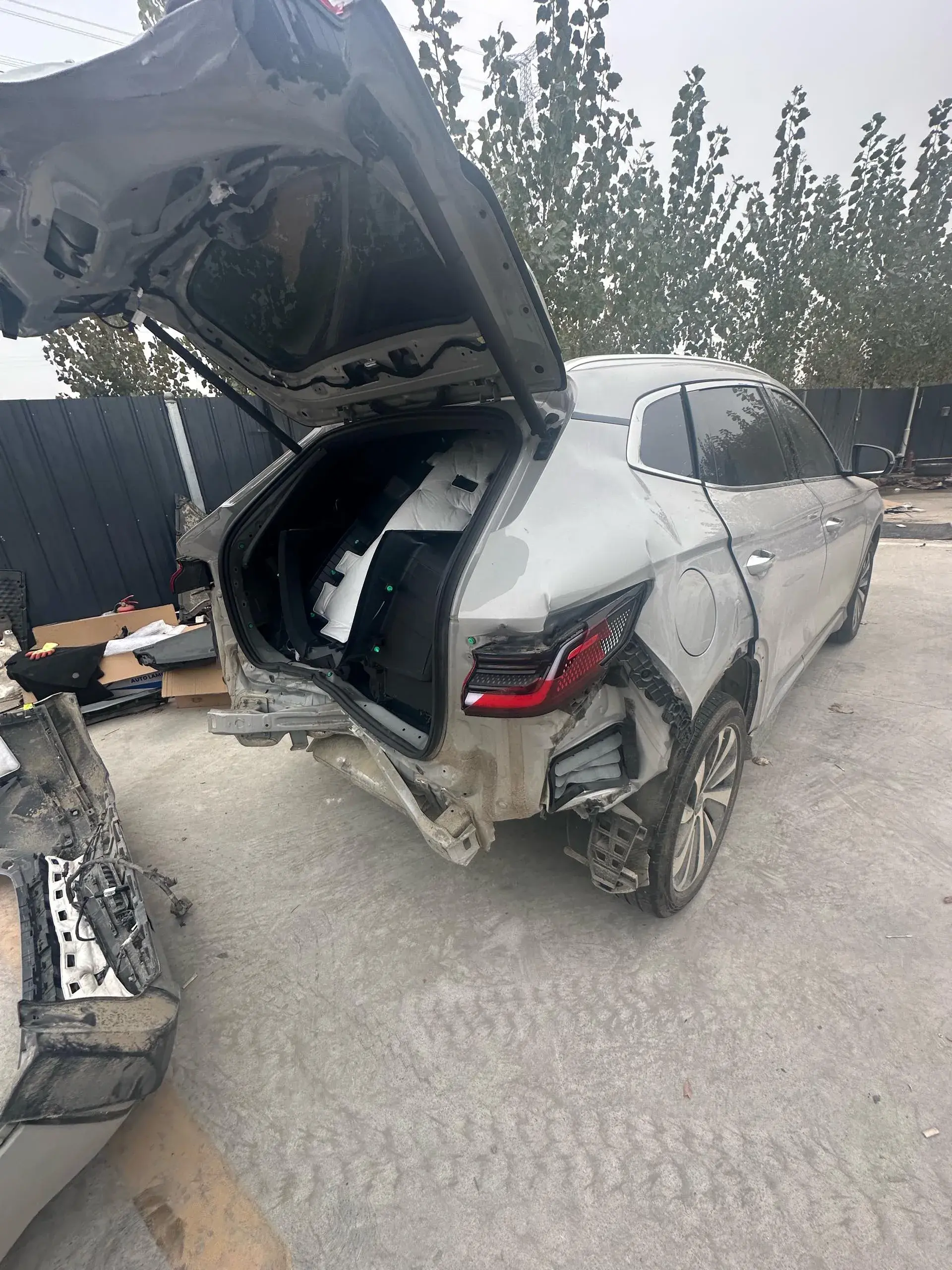 2024 BYD SONG thumbnail 4