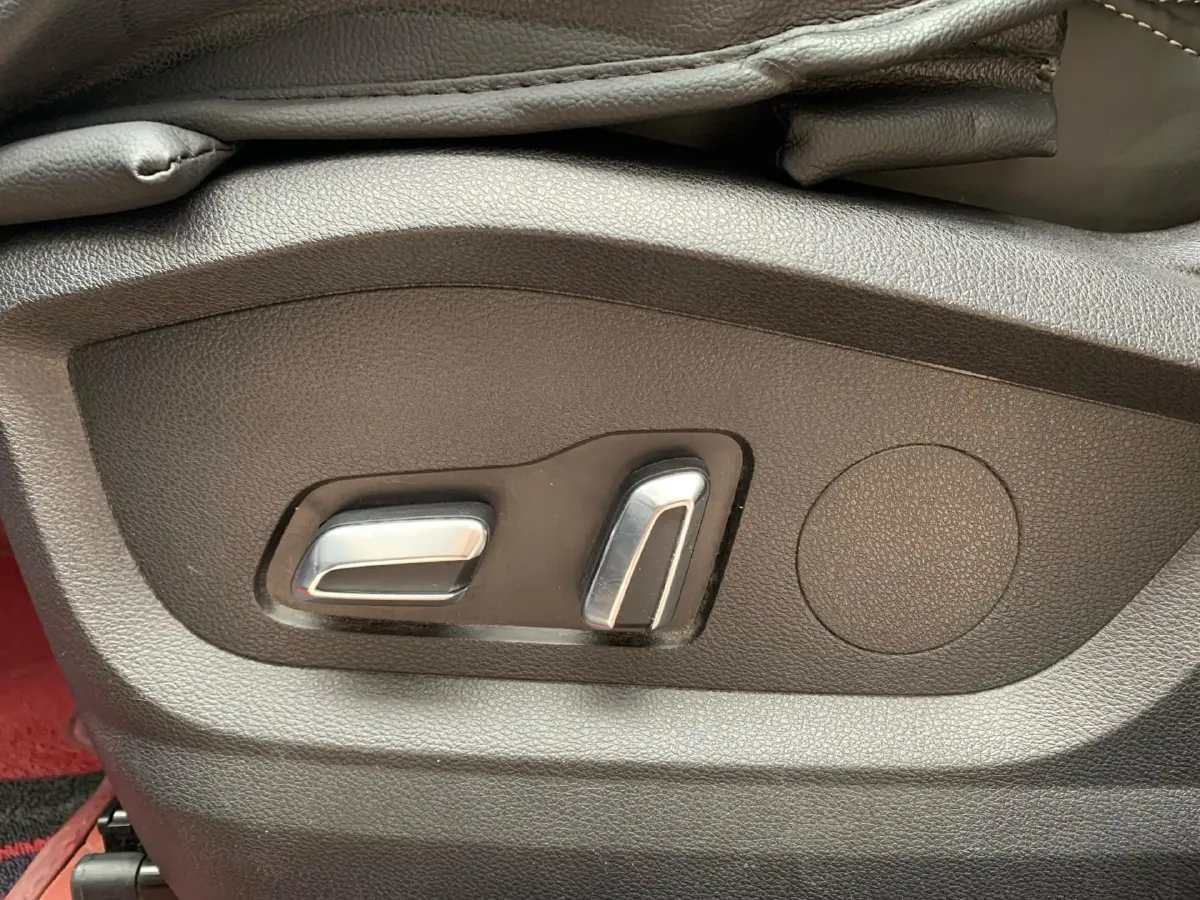 2021 Chery Tiggo 8 2.0T 254HP L4 7DCT,autocango,china used car exporter,china ev exporter,chinese used car exporter,chinese used ev exporter