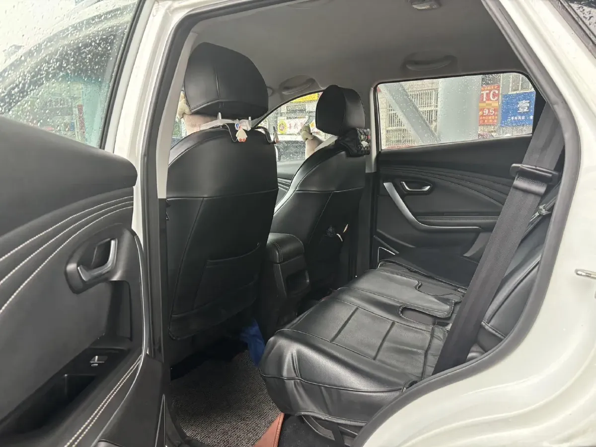 2019 Jetour X70 1.5T 156HP L4 6DCT,autocango,china used car exporter,china ev exporter,chinese used car exporter,chinese used ev exporter