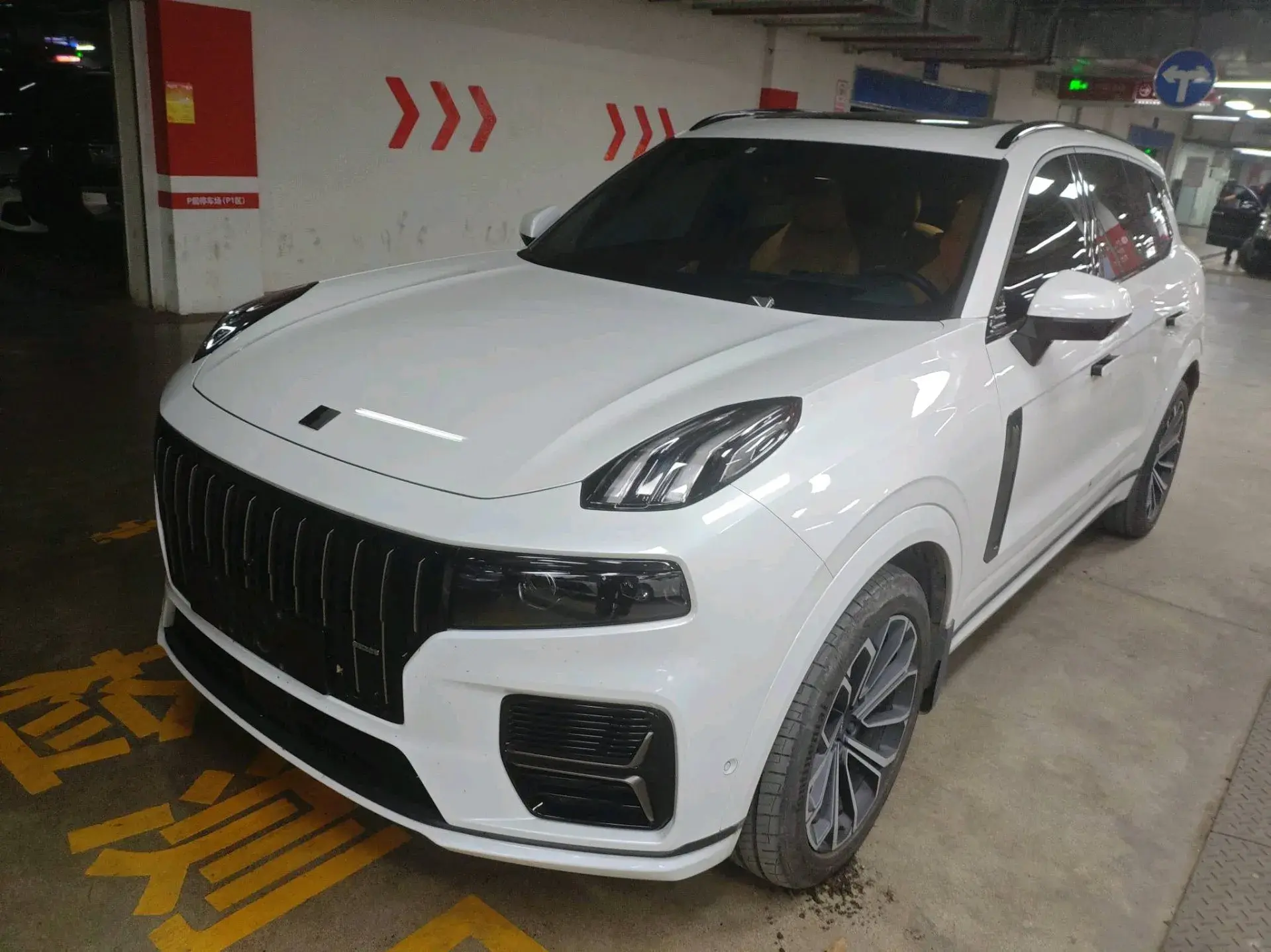 2024 LYNK&CO 09 view 1