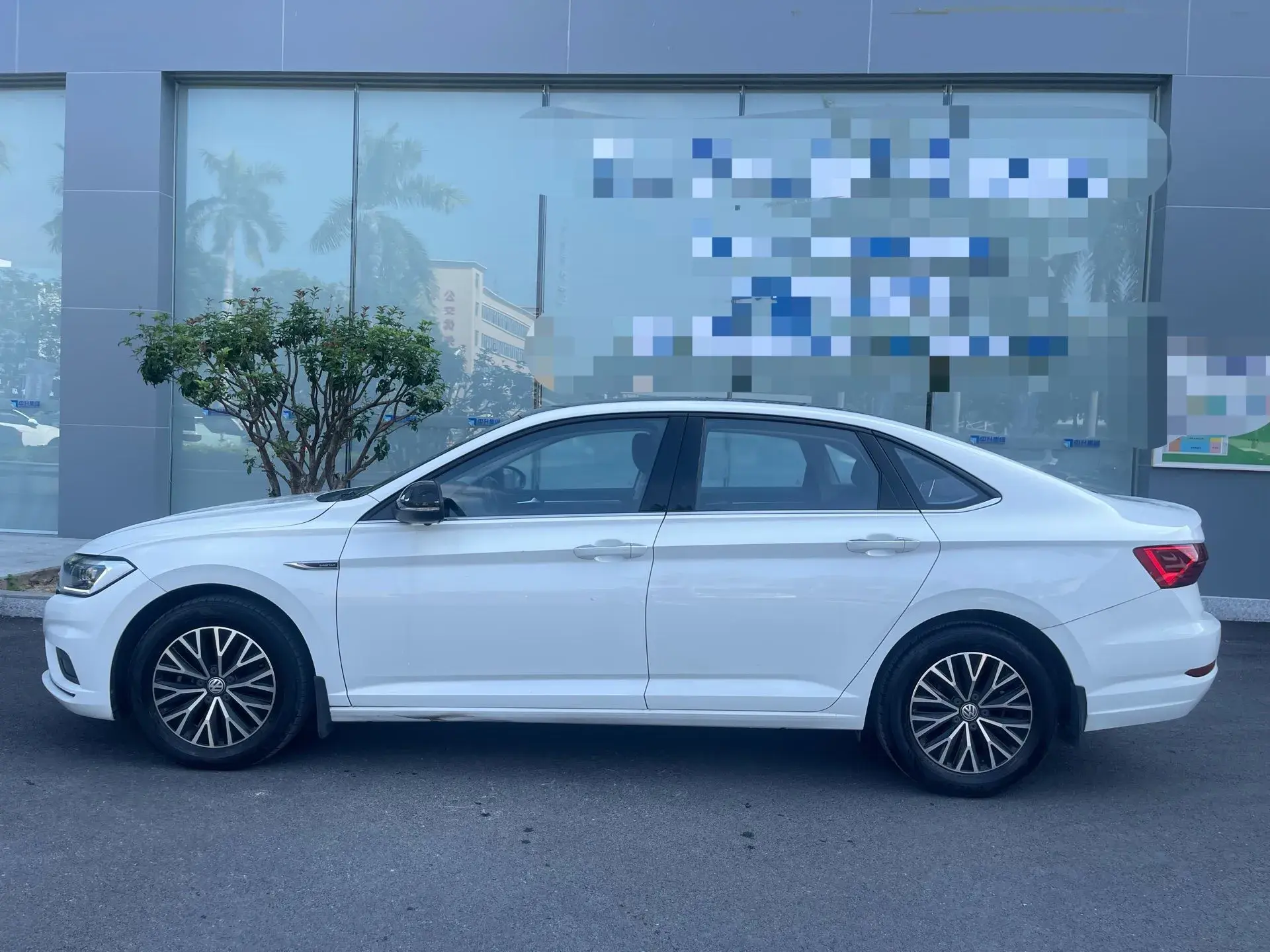 2020 VOLKSWAGEN SAGITAR thumbnail 3