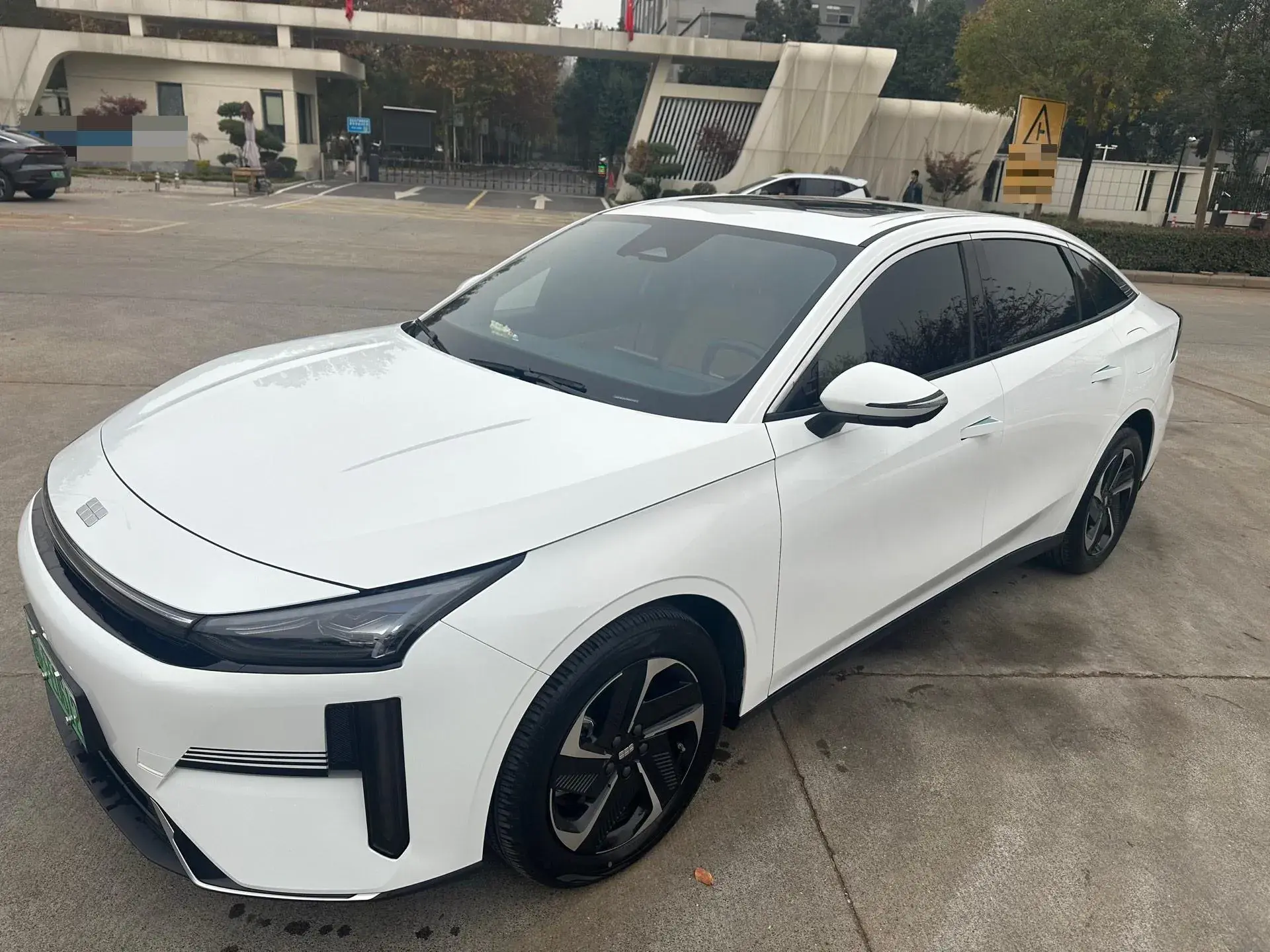 2024 GEELY GALAXY view 1