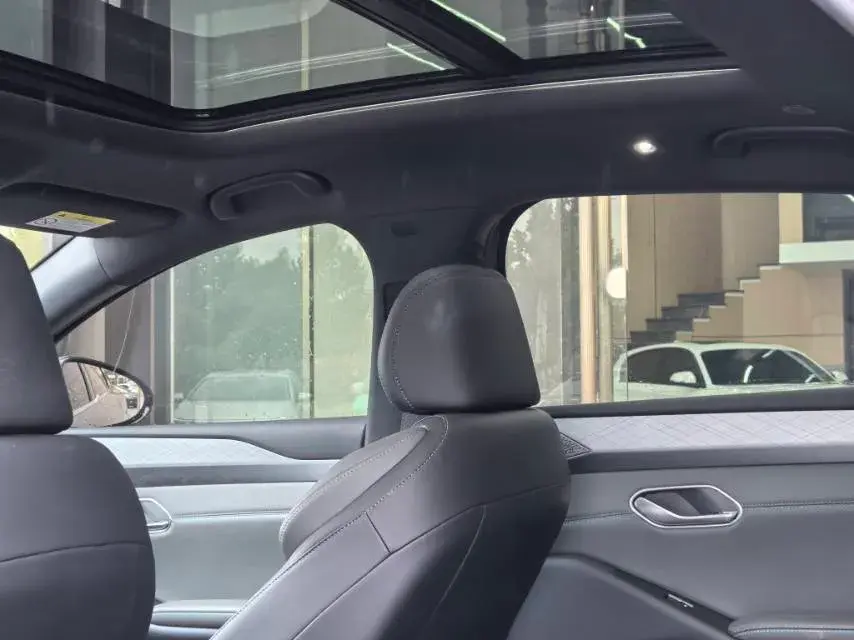 2025 BYD QINL thumbnail 3