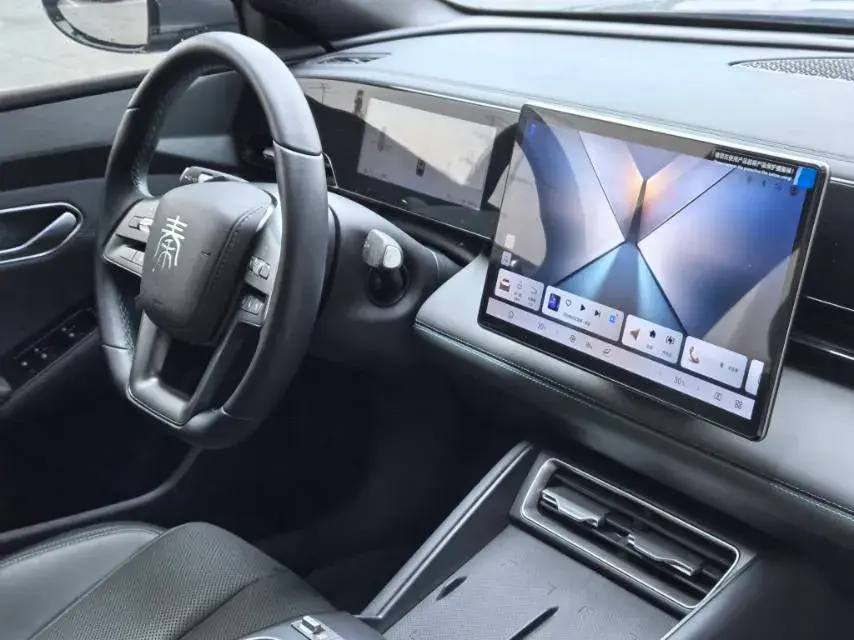 2025 BYD QINL thumbnail 2