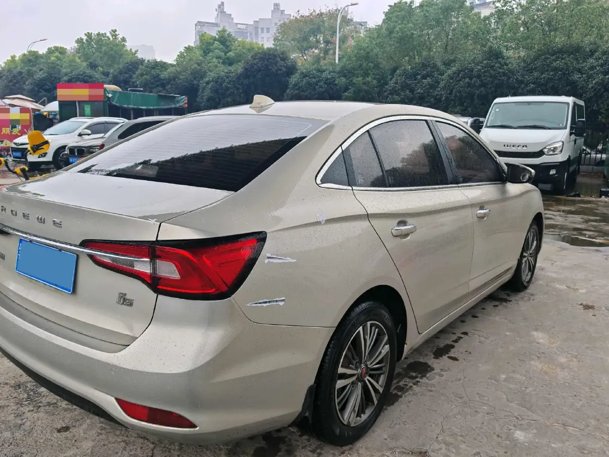2019 Roewe i5 1.5L 120HP L4 5MT,autocango,china used car exporter,china ev exporter,chinese used car exporter,chinese used ev exporter
