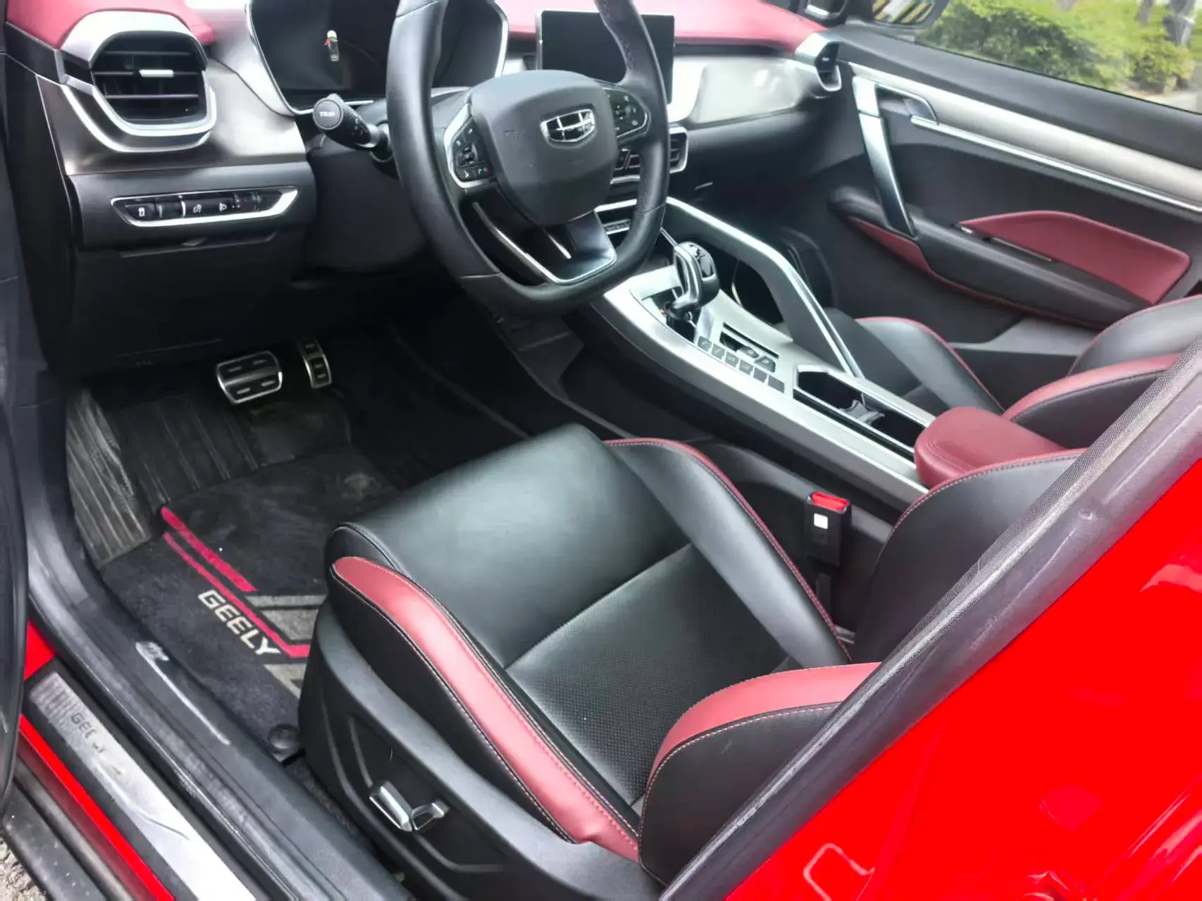 2020 GEELY COOLRAY thumbnail 2