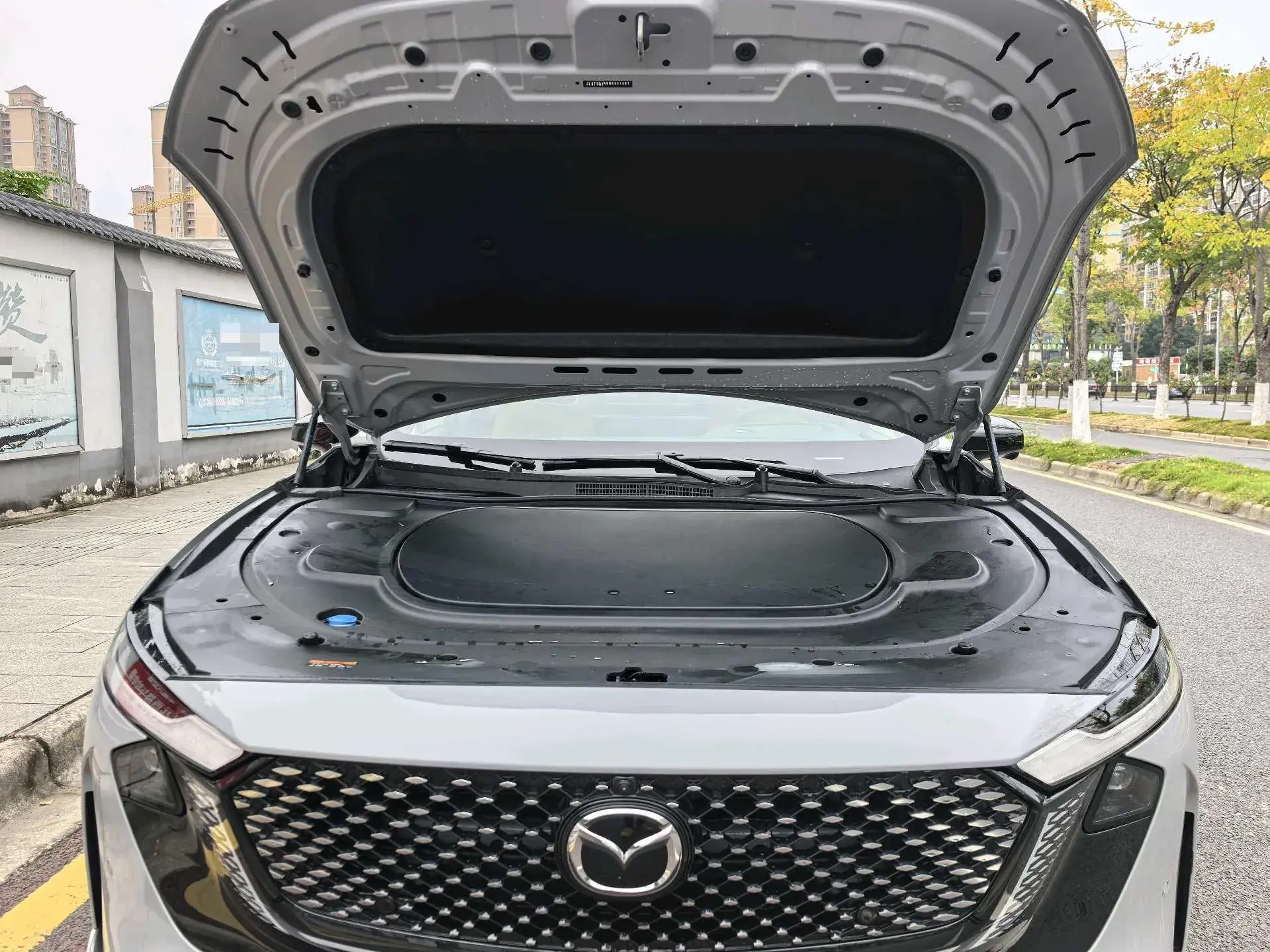 2024 MAZDA EZ-6 thumbnail 4