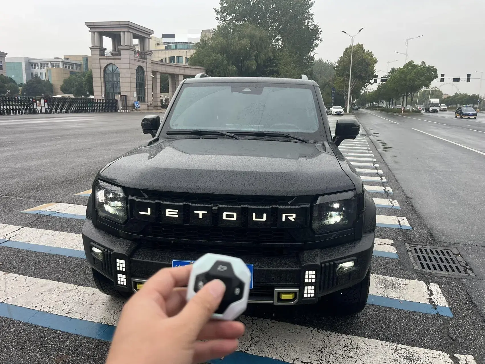 2023 JETOUR TRAVELLER thumbnail 2