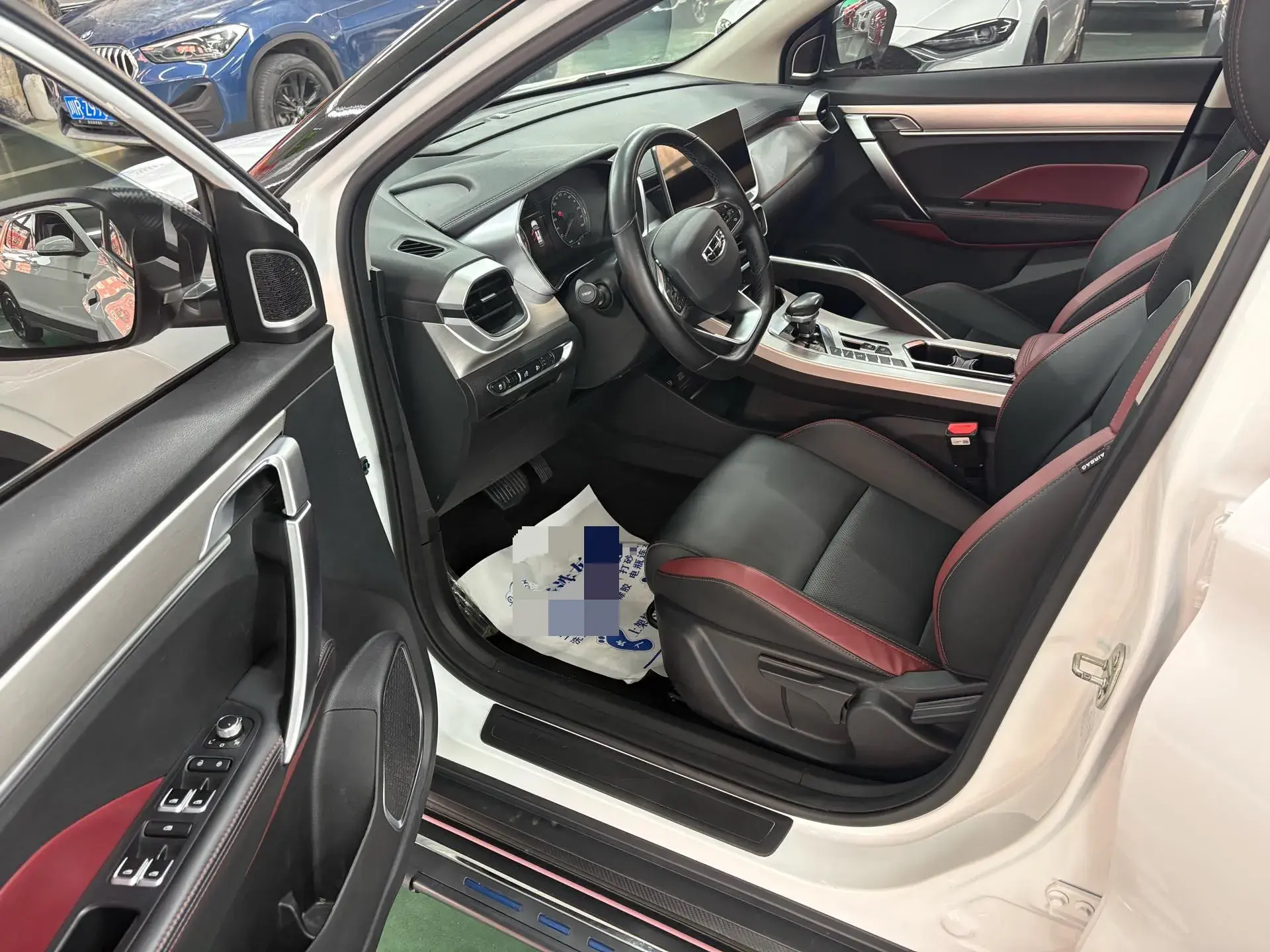 2021 GEELY COOLRAY thumbnail 4