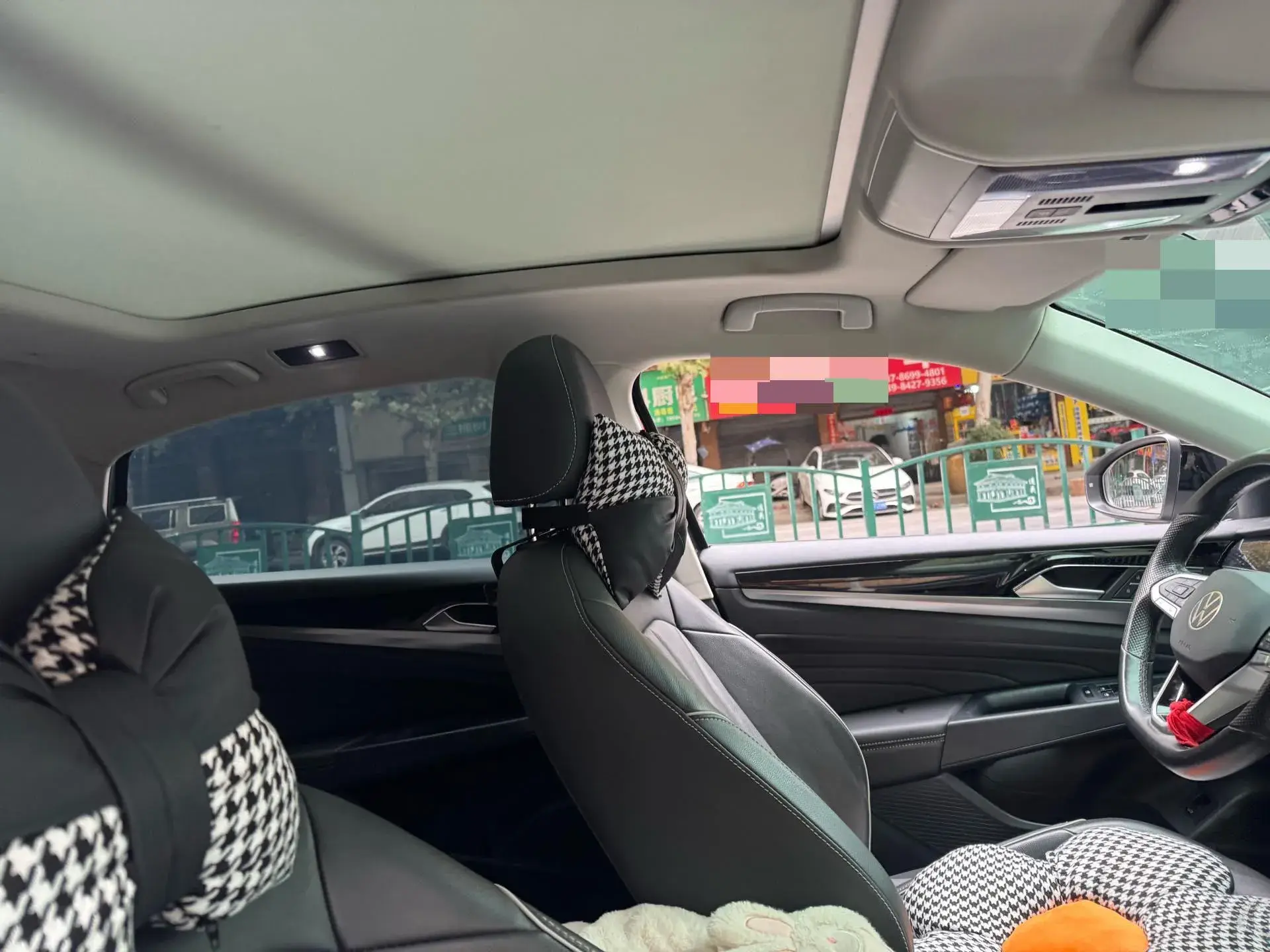 2022 VOLKSWAGEN PASSAT thumbnail 2