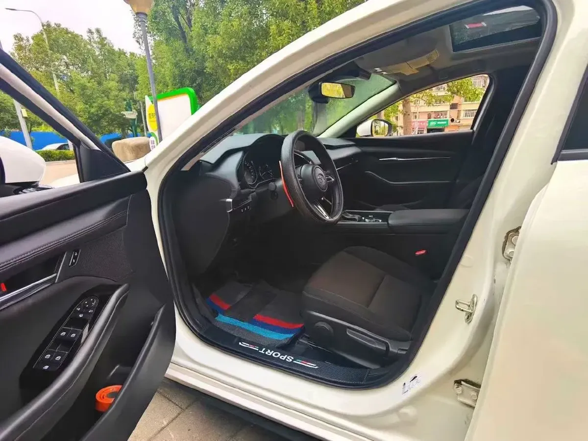 2023 Mazda 3 Axela 2.0L 158HP L4 6AT,autocango,china used car exporter,china ev exporter,chinese used car exporter,chinese used ev exporter