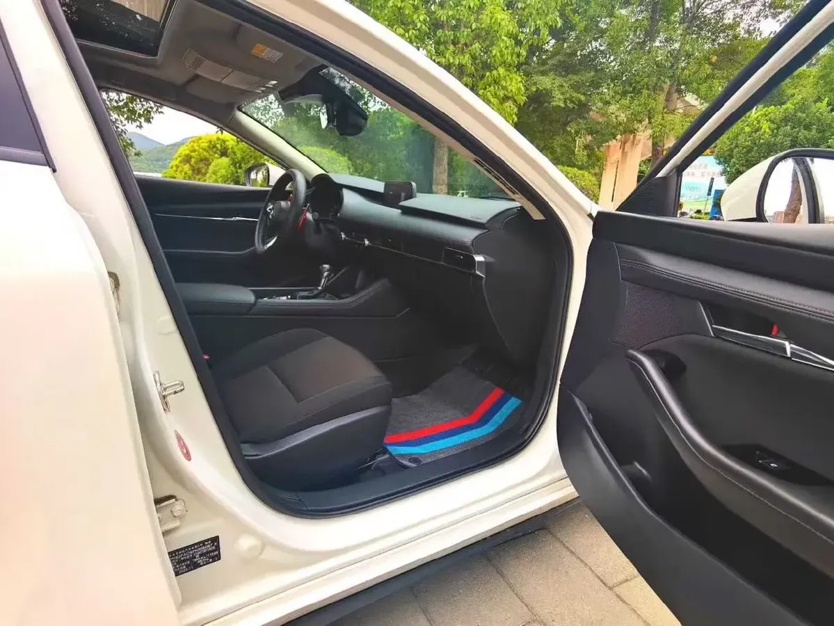 2023 Mazda 3 Axela 2.0L 158HP L4 6AT,autocango,china used car exporter,china ev exporter,chinese used car exporter,chinese used ev exporter