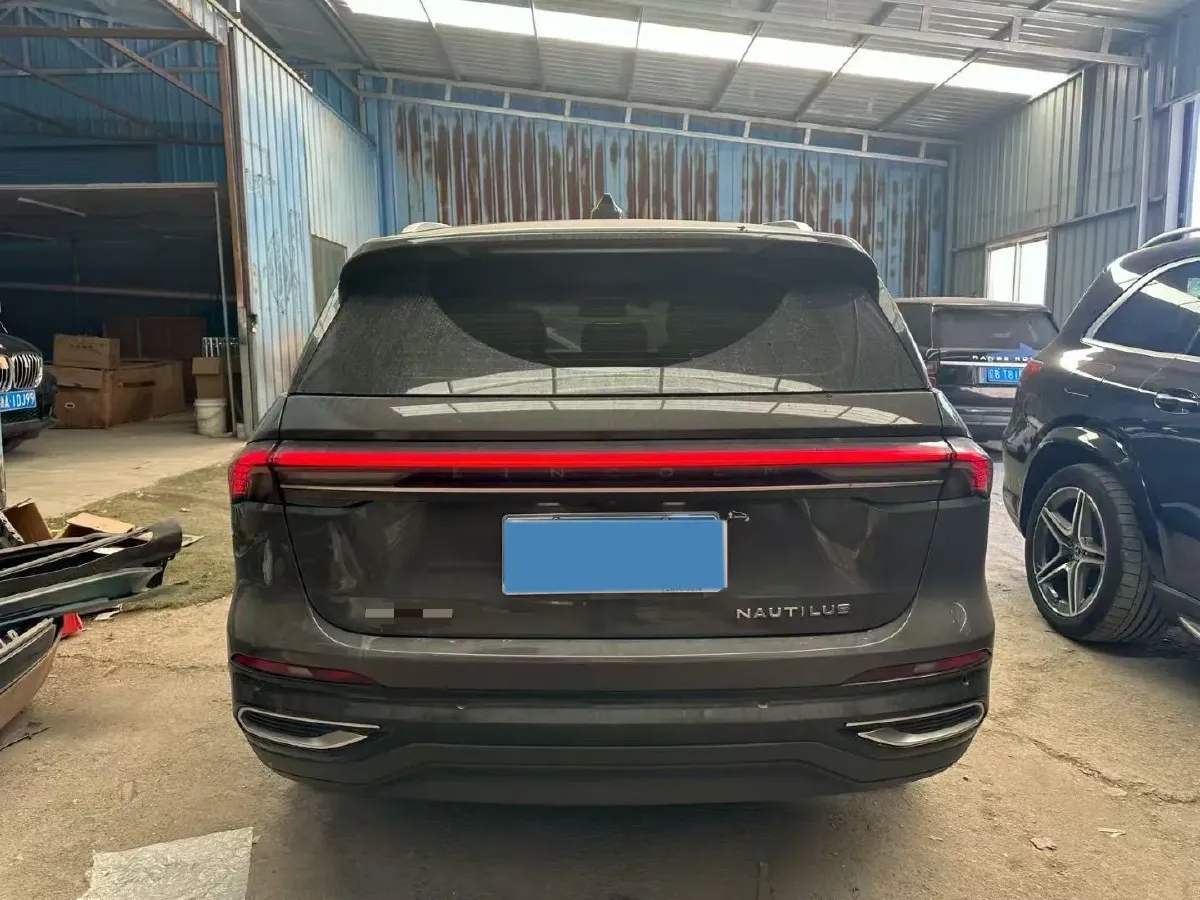 2023 Lincoln Nautilus 2.0T 261HP L4 8AT,autocango,china used car exporter,china ev exporter,chinese used car exporter,chinese used ev exporter