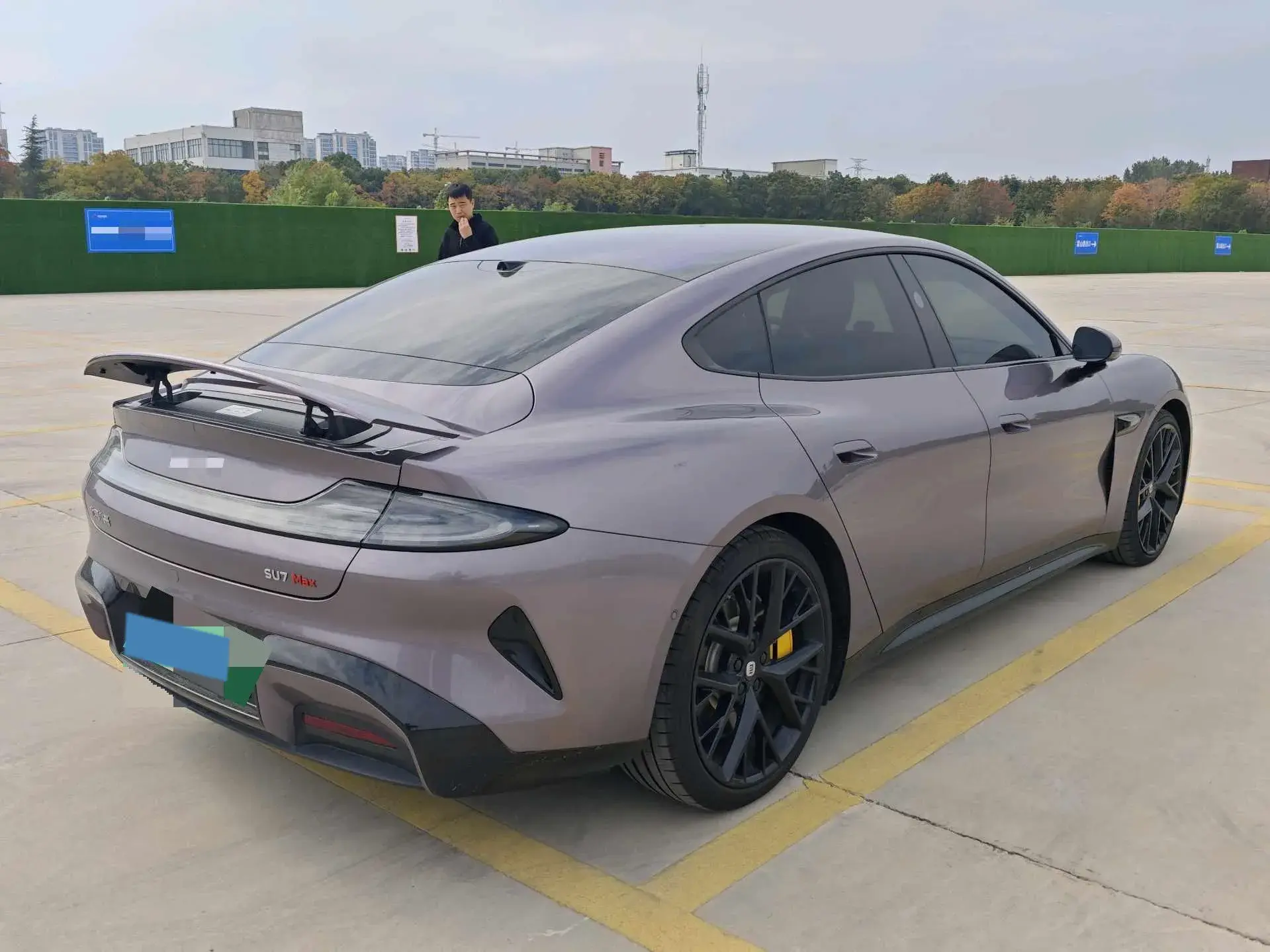 2024 MI SU7 thumbnail 4