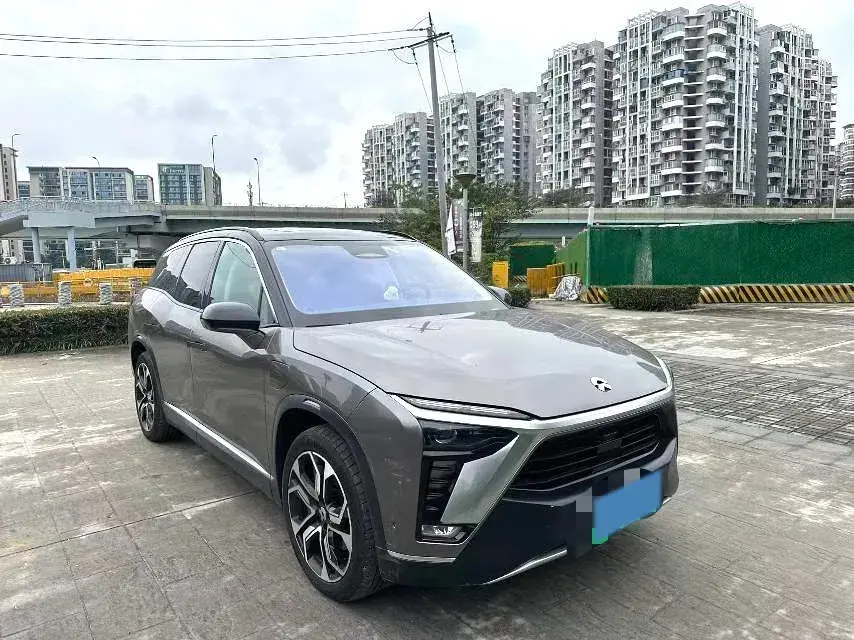 2020 NIO ES8 thumbnail 3