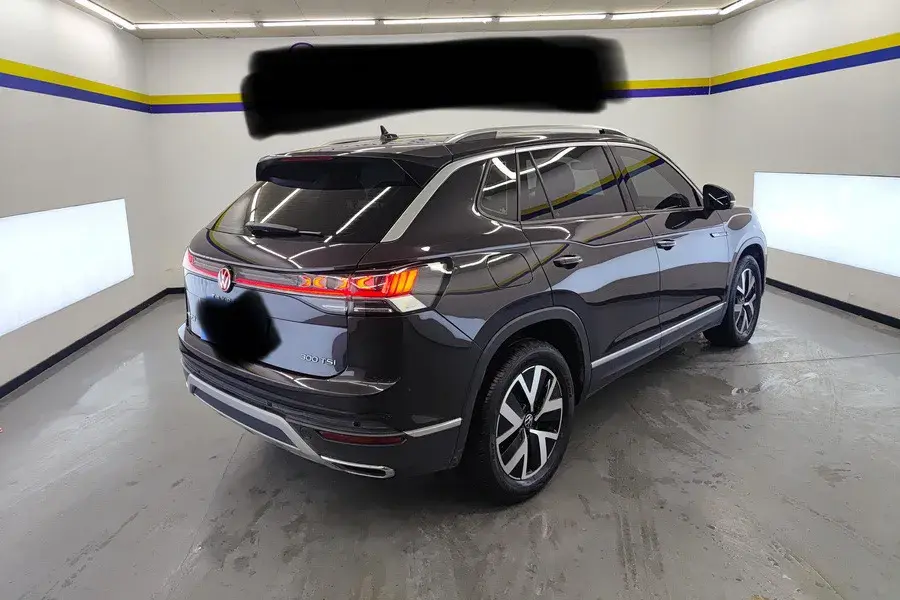 2023 VOLKSWAGEN TAYRON thumbnail 4