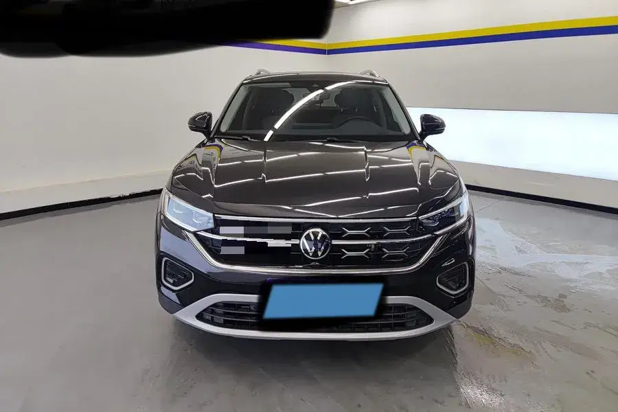 2023 VOLKSWAGEN TAYRON thumbnail 3