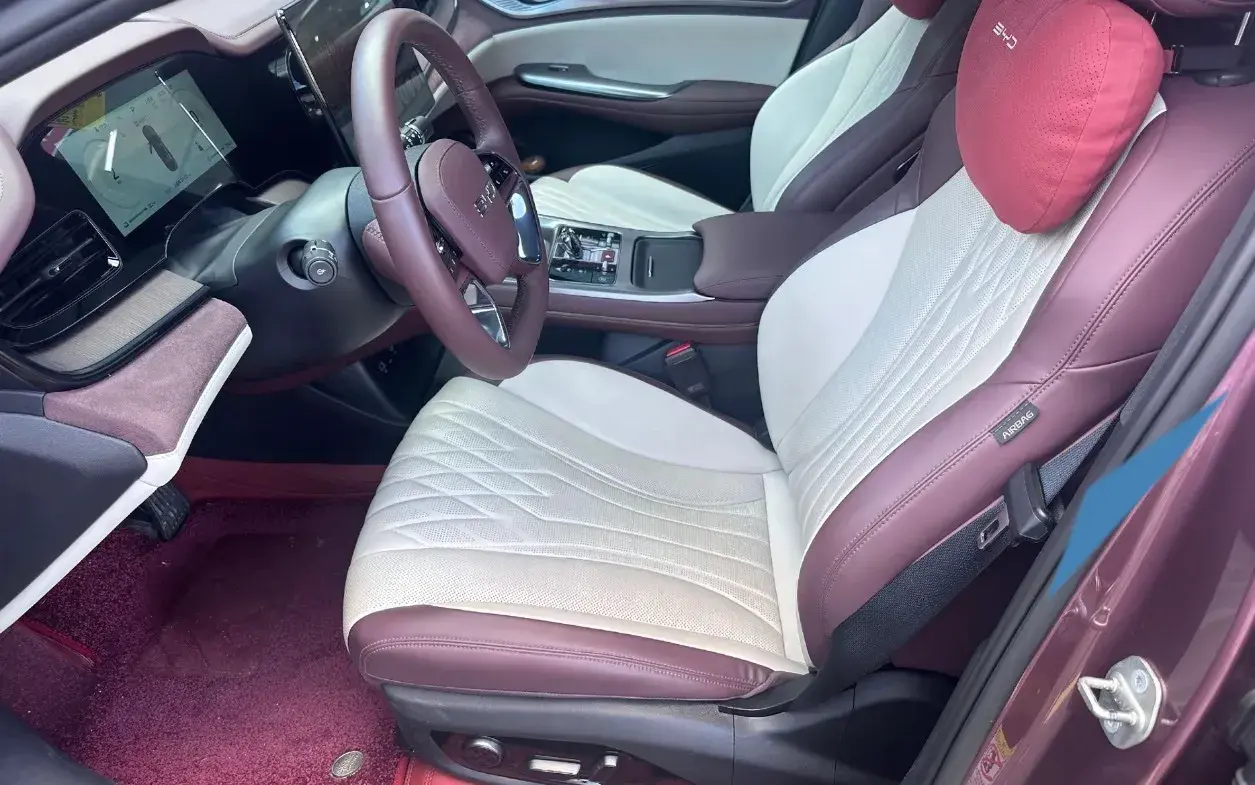 2023 BYD SEAL thumbnail 3