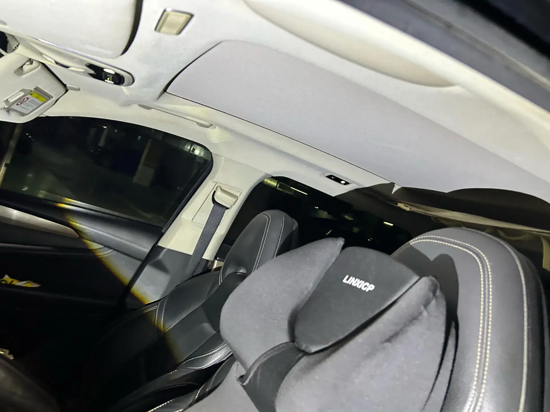 2017 LYNK&CO 01 thumbnail 4