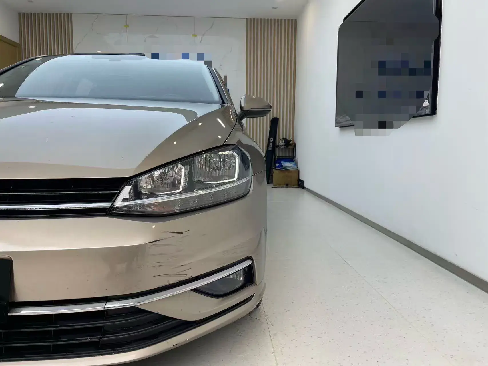 2019 VOLKSWAGEN GOLF thumbnail 3