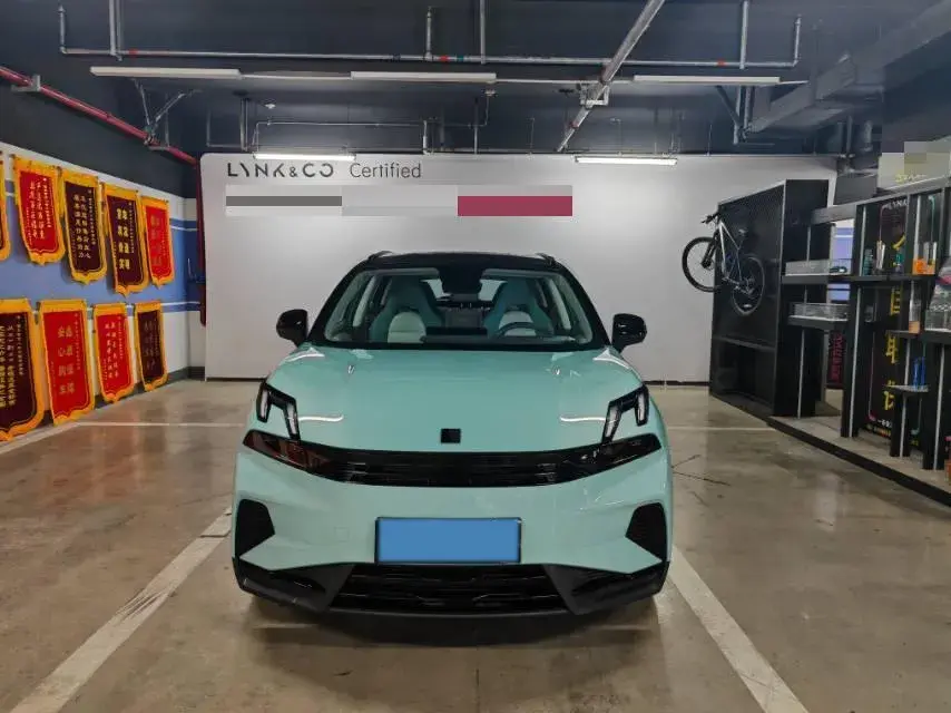 2023 LYNK&CO 06 thumbnail 2