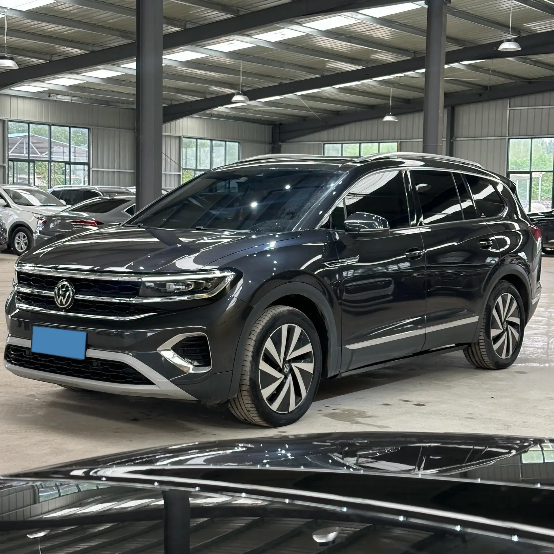 2022 VOLKSWAGEN TALAGON view 1