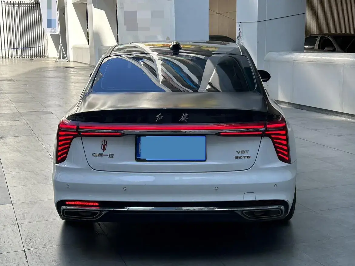 2024 HONGQI H5 thumbnail 4