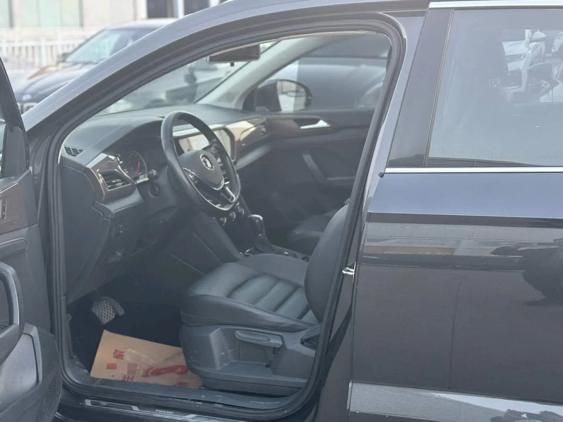 2019 VOLKSWAGEN THARU thumbnail 4