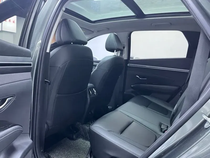 2021 Hyundai Tucson 1.5T 200HP L4 7DCT,autocango,china used car exporter,china ev exporter,chinese used car exporter,chinese used ev exporter