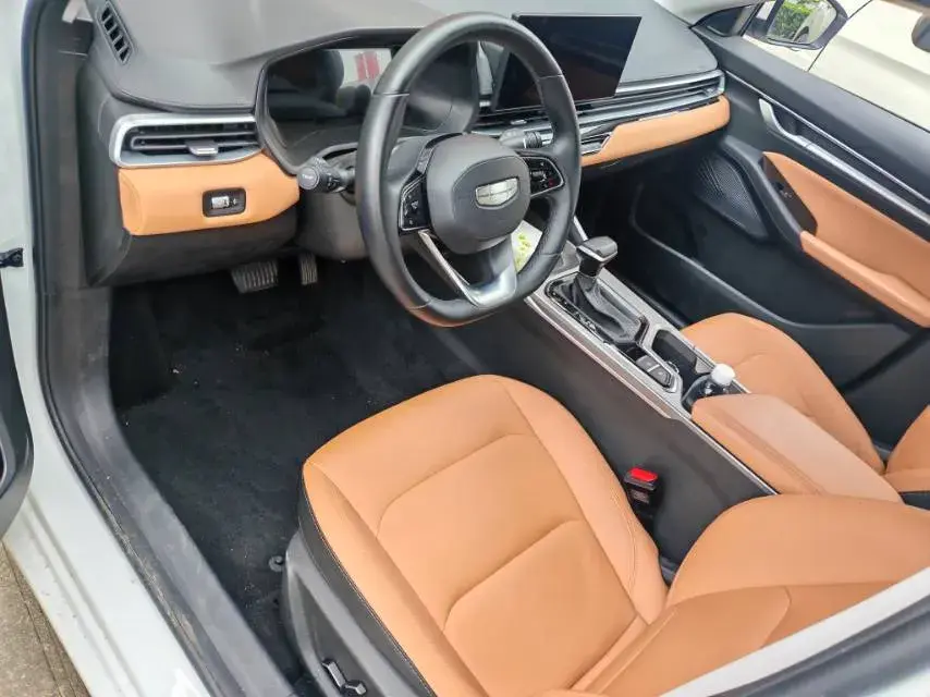 2023 GEELY EMGRAND thumbnail 2