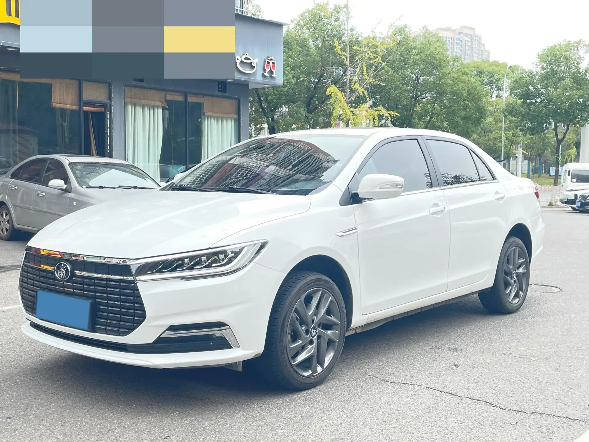 2019 BYD QIN view 1