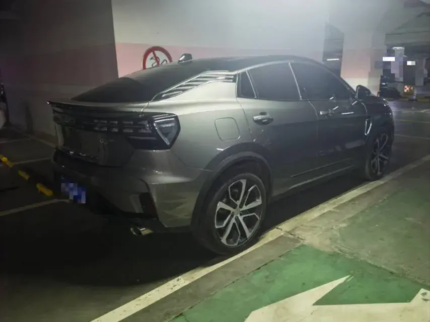 2022 LYNK&CO 05 thumbnail 3