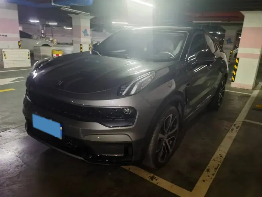 2022 LYNK&CO 05 view 1