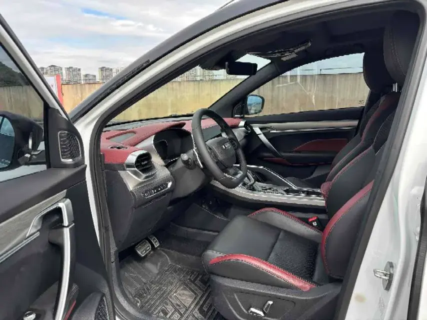 2019 GEELY COOLRAY thumbnail 4