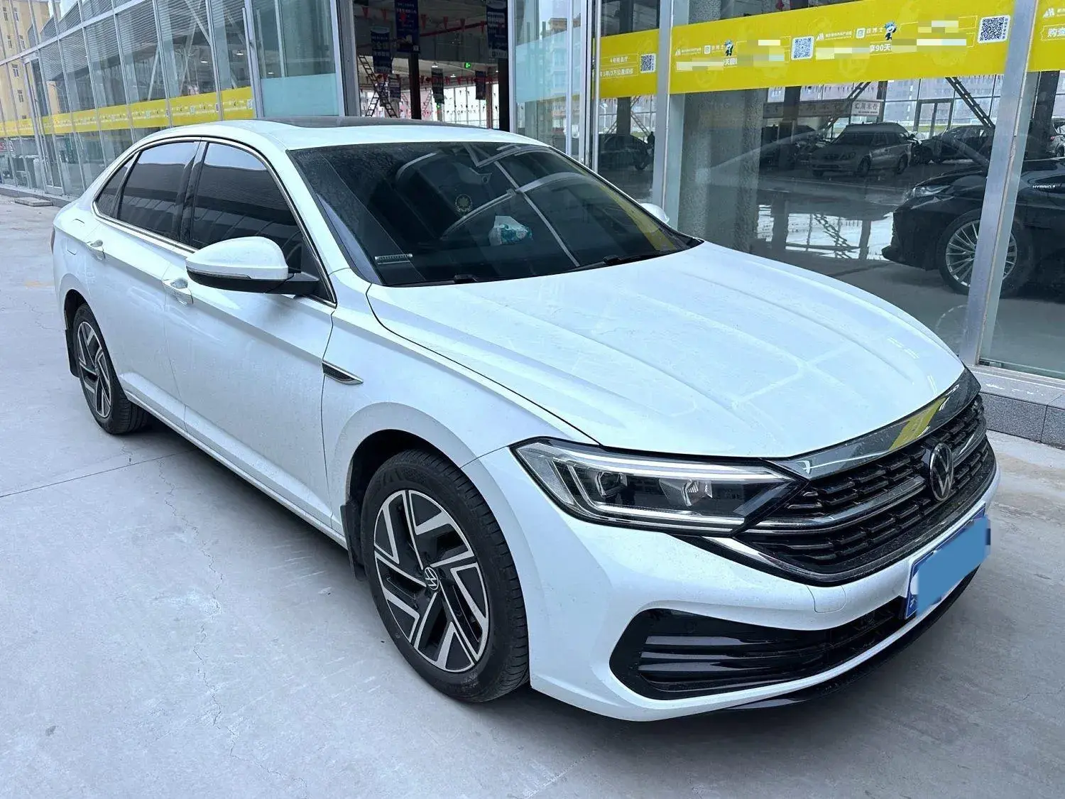 2023 VOLKSWAGEN SAGITAR thumbnail 2