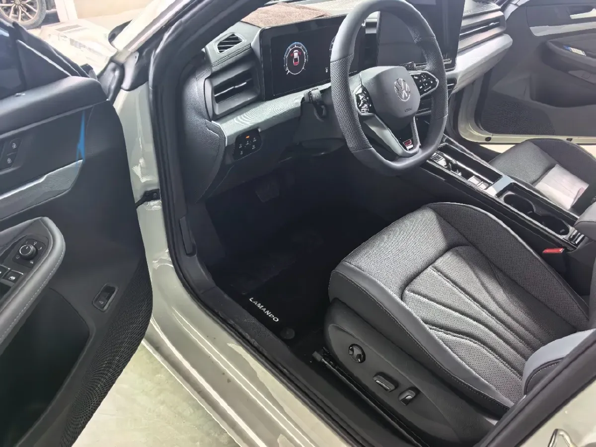 2026 Volkswagen Lamando 2.0T 220HP L4 7DCT,autocango,china used car exporter,china ev exporter,chinese used car exporter,chinese used ev exporter