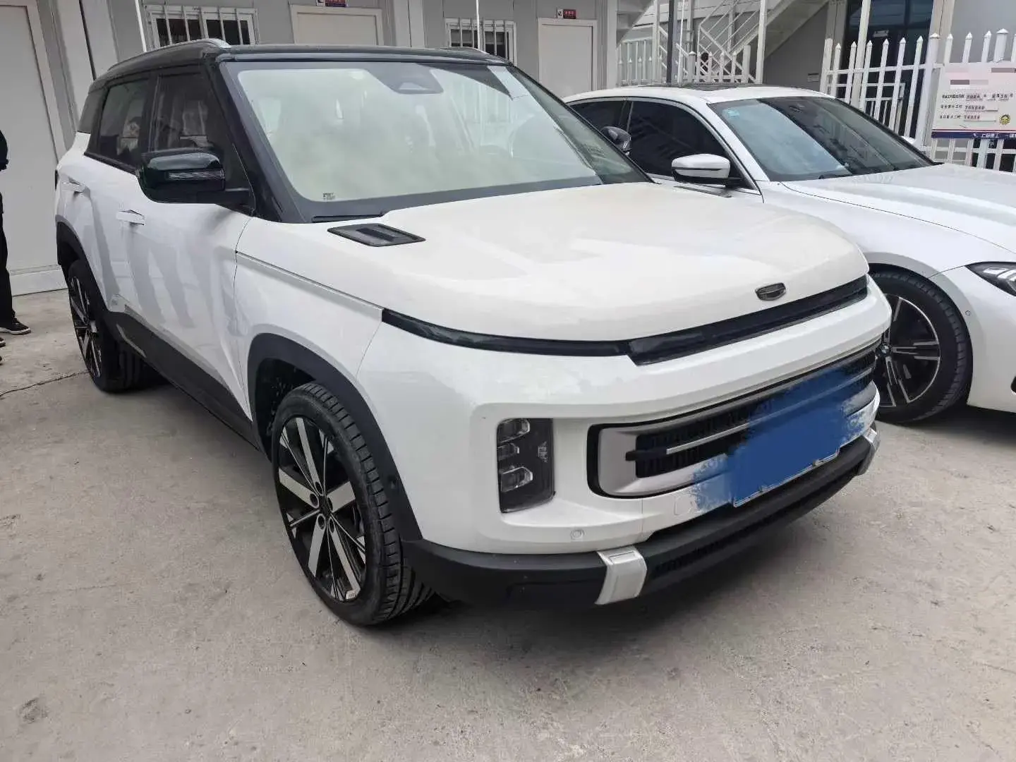 2023 GEELY ICON thumbnail 3