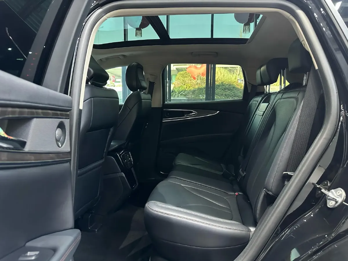 2021 Lincoln Nautilus 2.0T 245HP L4 8AT,autocango,china used car exporter,china ev exporter,chinese used car exporter,chinese used ev exporter